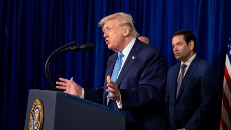 trump:-sua-vor-conduce-venezuela-pe-durata-tranzitiei-si-sunt-pregatite-de-al-doilea-atac.-o-noua-amenintare