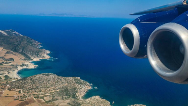 probleme-pe-aeroporturile-din-grecia:-zboruri-anulate-sau-redirectionate-in-tarile-vecine.-ce-spun-autoritatile-elene