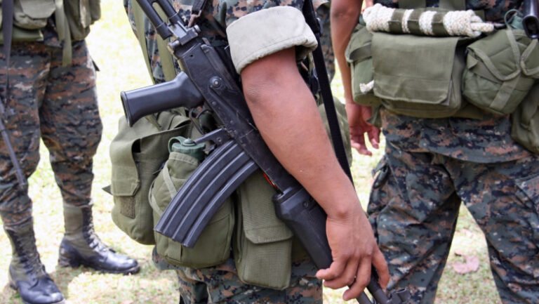 gherilele-columbiene-au-transmis-ca-sunt-gata-sa-lupte-impotriva-sua,-dupa-capturarea-lui-nicolas-maduro