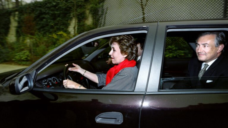 austeritatea-ii-loveste-pe-fostii-ministri-francezi:-statul-nu-le-va-mai-asigura-soferi-personali-pe-viata.-si-nici-paza