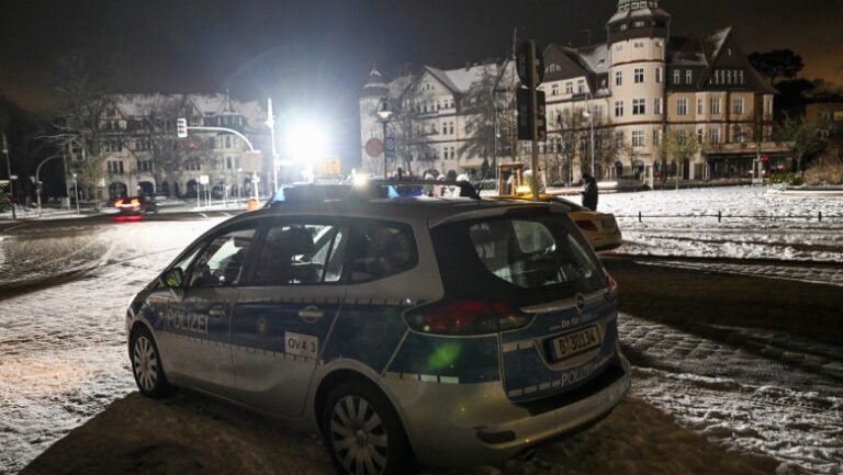 cum-au-intrerupt-teroristii-alimentarea-cu-energie-electrica-a-berlinului.-cine-este-vulkangruppe-si-cum-ar-putea-influenta-el-moscova