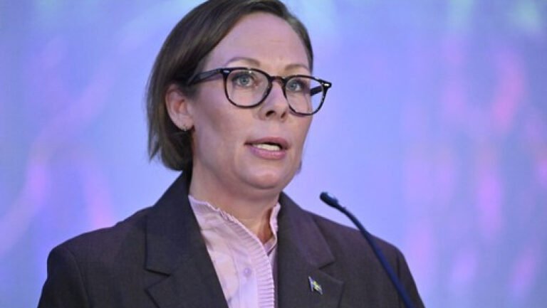 atac-dur-de-la-stockholm,-la-adresa-lui-donald-trump.-un-ministru-suedez-avertizeaza:-„marile-puteri-nu-pot-face-tot-ce-vor”