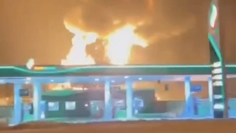 guvernatorul-unei-regiuni-din-rusia-spune-ca-peste-550.000-de-oameni-au-ramas-fara-energie-electrica-in-urma-unui-atac-ucrainean