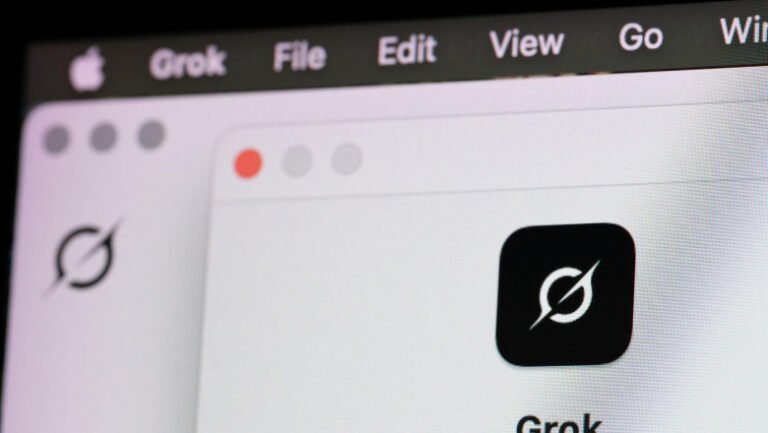 grok-limiteaza-generatorul-de-imagini-dupa-scandalul-deepfake-urilor-sexualizate-cu-femei-si-minori