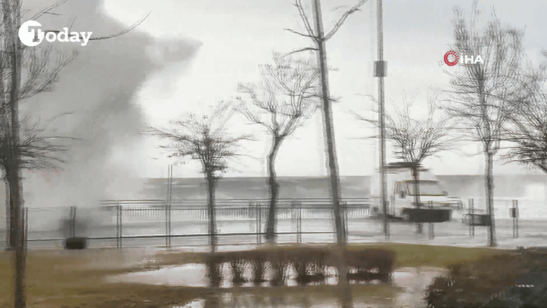 furtuna-mortala-in-turcia:-cel-putin-cinci-morti,-mai-multi-raniti-si-pagube-majore-in-mai-multe-regiuni