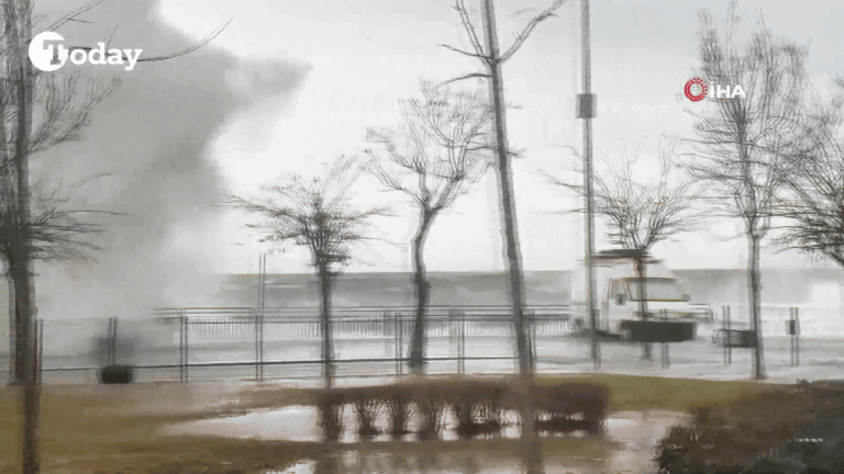 furtuna-mortala-in-turcia:-cel-putin-cinci-morti,-mai-multi-raniti-si-pagube-majore-in-mai-multe-regiuni