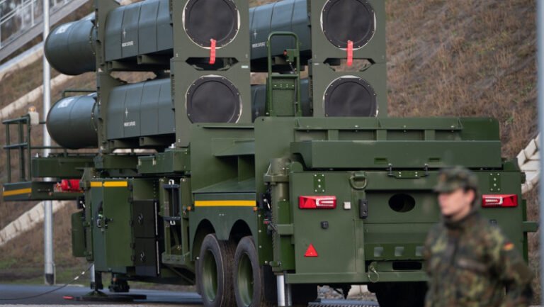 drone-neidentificate-au-fost-observate-deasupra-sistemului-german-de-aparare-antiracheta,-care-trebuie-sa-protejeze-europa