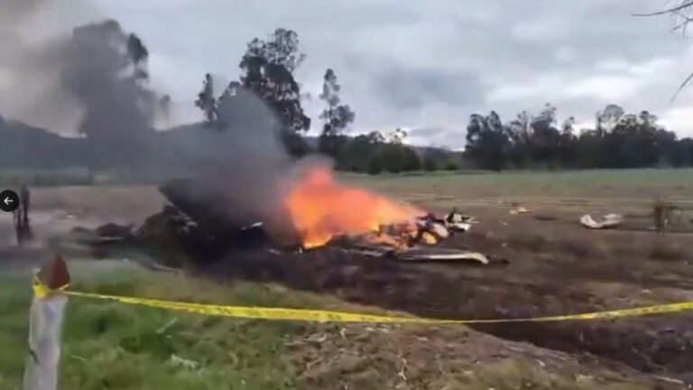 sase-oameni-au-murit-intr-un-accident-aviatic-in-columbia.-printre-victime-e-si-un-cunoscut-cantaret