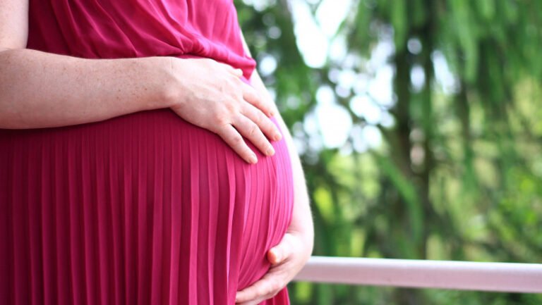 „daca-barbatul-decide,-femeia-va-naste”.-cum-a-inclus-kremlinul-corpul-femeilor-in-strategia-de-crestere-a-natalitatii