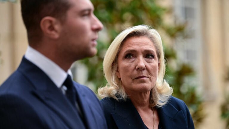 tot-mai-multi-francezi-sunt-de-acord-cu-ideile-de-extrema-dreapta,-dar-nu-si-cu-„strategia-de-victimizare-a-lui-marine-le-pen”