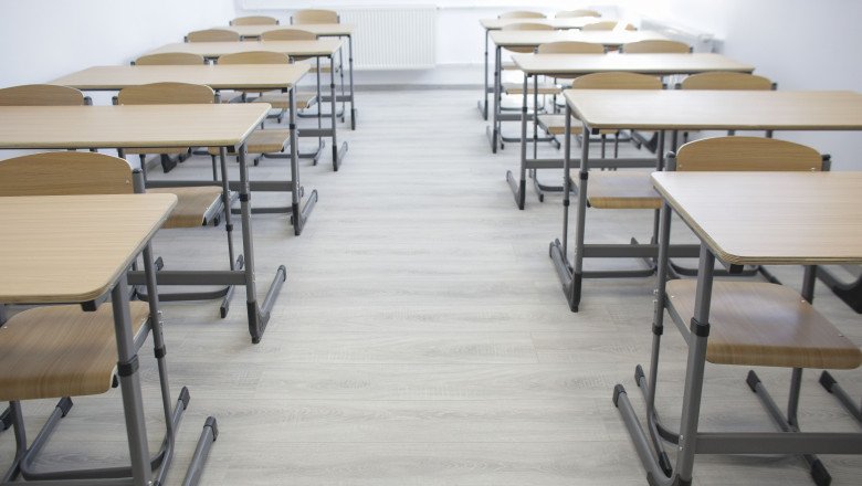 mii-de-elevi-vor-face-cursuri-online-din-cauza-vremii.-mai-multe-scoli-isi-suspenda-activitatea mii-de-elevi-vor-face-cursuri-online-din-cauza-vremii.-mai-multe-scoli-isi-suspenda-activitatea