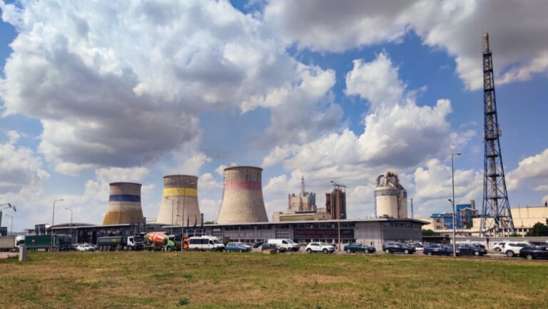 combinatul-azomures-trimite-in-somaj-tehnic-600-de-angajati-alte-1.500-de-locuri-de-munca-sunt-in-pericol