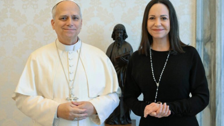 papa-leon-a-primit-o-la-vatican-pe-lidera-opozitiei-din-venezuela,-maria-corina-machado