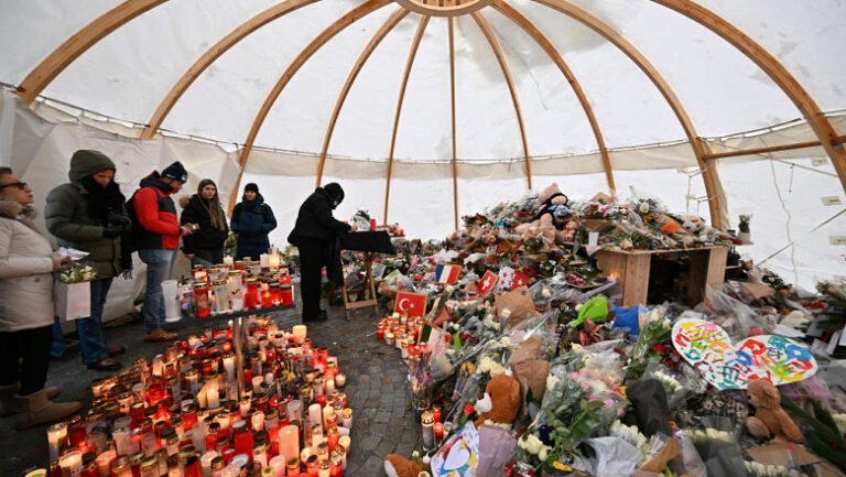 charlie-hebdo,-data-in-judecata-in-elvetia-dupa-caricatura-despre-incendiul-mortal-din-crans-montana