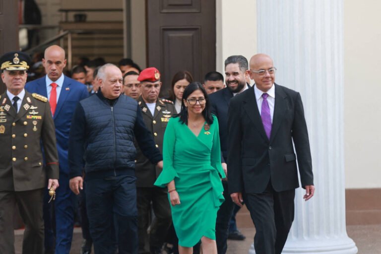 fratii-machiavelici-si-„spargatorul-de-cranii”.-care-sunt-cele-„patru-familii”-care-se-lupta-pentru-putere-in-venezuela