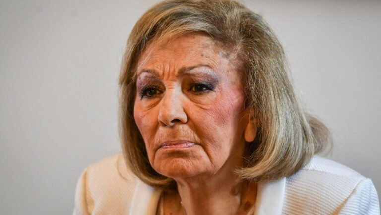 ascultati-„strigatele-de-furie”-ale-poporului:-mesajul-fostei-imparatese-a-iranului-pentru-fortele-de-securitate