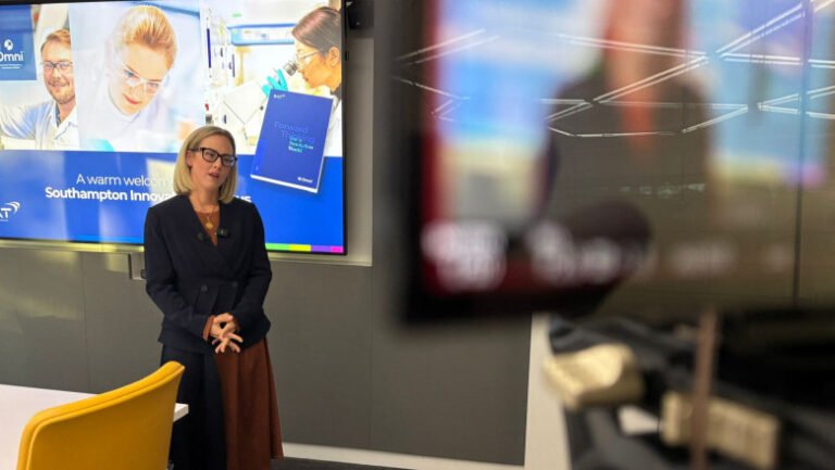 desi-stiinta-sustine-reducerea-riscurilor-asociate-fumatului,-dezbaterea-publica-ramane-polarizata