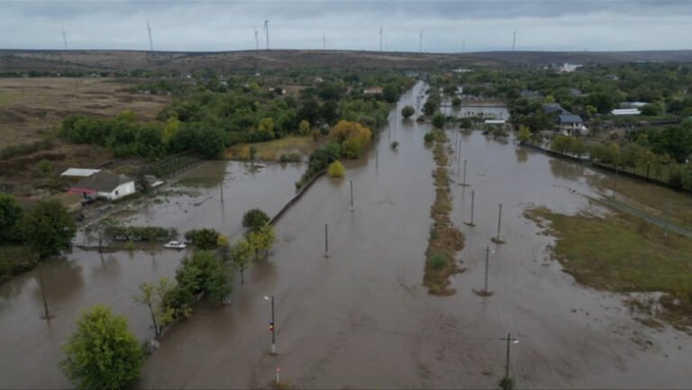guvernul-acorda-ajutoare-umanitare-locuitorilor-din-judetul-constanta-afectati-de-inundatiile-din-luna-octombrie-a-anului-trecut