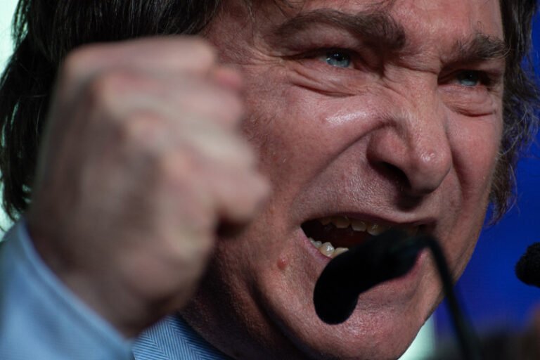 argentina-si-testul-influentei-financiare.-cum-mizeaza-trump-pe-bani,-nu-pe-forta,-pentru-a-si-extinde-dominatia-in-america-latina