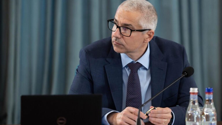 comisia-de-etica-a-universitatii-din-craiova-va-analiza-sesizarile-privind-teza-de-doctorat-a-ministrului-justitiei