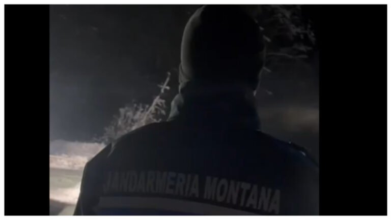 doua-ore-de-lupta-cu-frigul-si-zapada:-jandarmii-au-salvat-trei-persoane-pe-un-drum-forestier-din-muntii-buzaului