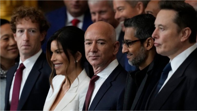 avertisment-inainte-de-davos.-cei-mai-bogati-12-miliardari-au-mai-multi-bani-decat-jumatatea-cea-mai-saraca-a-lumii