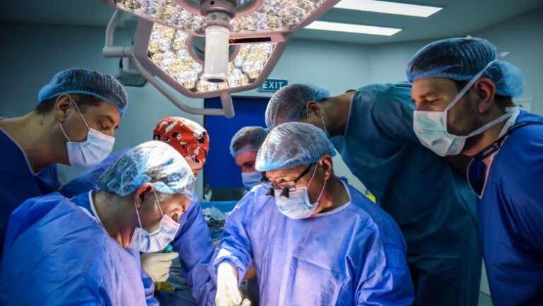 viata-i-s-a-schimbat-complet,-la-doar-44-de-ani.-cum-a-fost-salvat-un-barbat