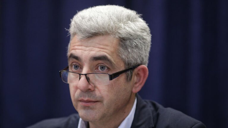 noul-sef-al-„apelor-romane”-este-dragos-doru-cazan,-director-tehnic-al-institutului-national-de-hidrologie-si-gospodarire-a-apelor