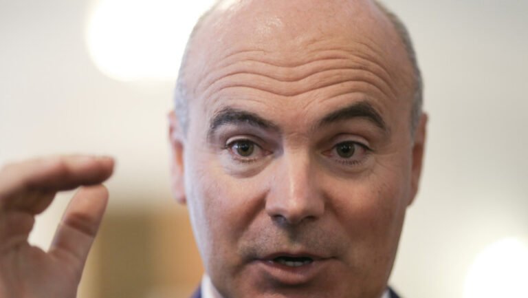 rares-bogdan-iese-la-rampa:-europarlamentarul-e-nemultumit-de-conducerea-pnl-si-de-apropierea-de-usr.-„nu-mai-e-cazul-sa-tac”