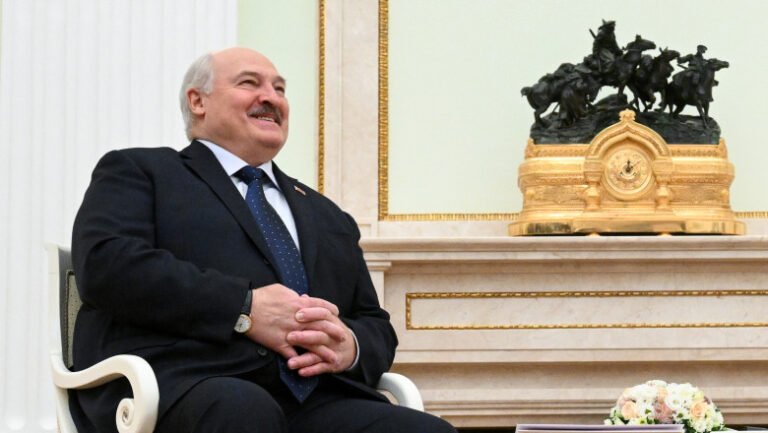 lukasenko-a-semnat-acordul-de-aderare-la-consiliul-pentru-pace-al-lui-trump.-taxa-de-1-miliard-de-dolari-–-„o-minciuna-sfruntata”