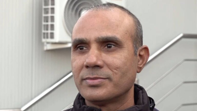 indianul-devenit-erou-dupa-ce-a-salvat-fetita-din-lacul-inghetat-din-craiova-a-fost-externat:-„oamenii-din-romania-sunt-foarte-buni”