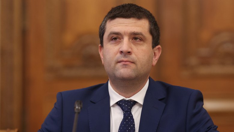 miruta,-atac-la-psd:-suntem-in-sfarsit-pe-un-drum-mai-corect-pentru-buget.-vom-reusi-deplin-dupa-ce-inlocuim-pilele-cu-meritocratia miruta,-atac-la-psd:-suntem-in-sfarsit-pe-un-drum-mai-corect-pentru-buget.-vom-reusi-deplin-dupa-ce-inlocuim-pilele-cu-meritocratia
