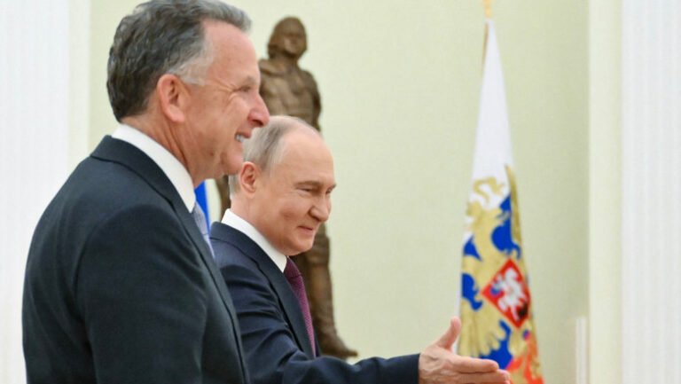 steve-witkoff-si-jared-kushner-au-ajuns-in-rusia:-au-inceput-discutiile-cu-vladimir-putin-pentru-pacea-in-ucraina