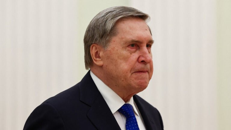 kremlinul-anunta-ca-vineri-are-loc-o-intalnire-ruso-americano-ucraineana-pe-teme-de-securitate-in-emiratele-arabe-unite