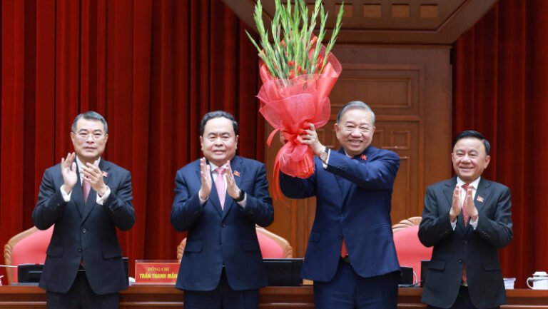 reales-la-congresul-partidului-comunist-din-vietnam,-to-lam-promite-„o-tara-cu-venituri-ridicate-pana-in-2045”