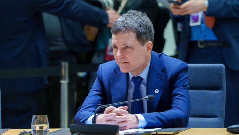 nicusor-dan-sfatuieste-elevii-sa-faca-facultatea-in-romania:-exista-riscul-sa-pierzi-ceva-semnificativ nicusor-dan-sfatuieste-elevii-sa-faca-facultatea-in-romania:-exista-riscul-sa-pierzi-ceva-semnificativ