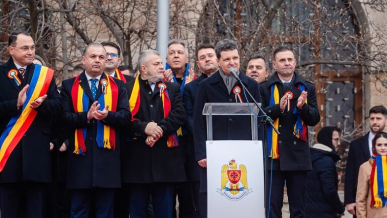 nicusor-dan:-respectul-fata-de-istorie-trebuie-sa-ramana-un-reper.-imnul-national-este-un-simbol-al-romaniei-si-nu-trebuie-huiduit