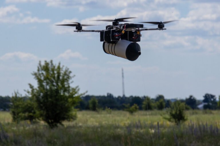 „este-o-nebunie”:-fabricile-din-china-care-pot-decide-soarta-razboiului-cu-drone-din-ucraina