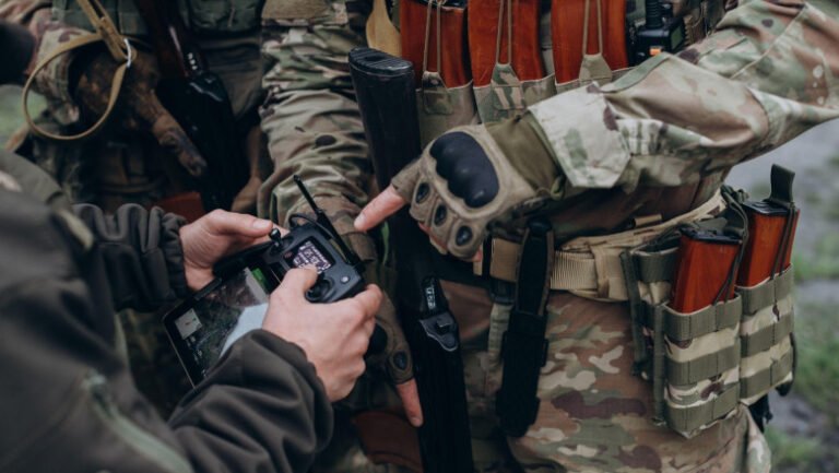 granitele-flancului-estic-si-ale-romaniei,-aparate-de-roboti-terestri-si-mii-de-drone-controlate-de-ia.-ce-spune-ministrul-apararii