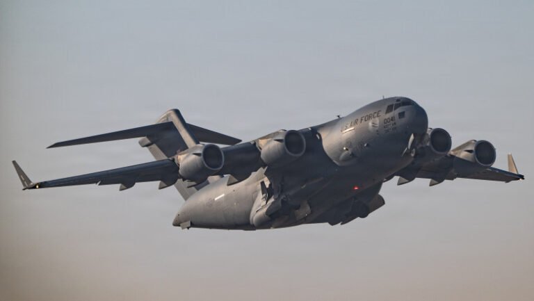 sua-anunta-un-exercitiu-militar-aerian-in-orientul-mijlociu.-iranul-spune-ca-poate-bloca-stramtoarea-ormuz-daca-este-atacat