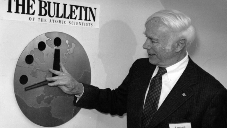 „ceasul-apocalipsei”-nu-a-fost-niciodata-atat-de-aproape-de-miezul-noptii.-cate-secunde-mai-sunt-pana-la-un-posibil-cataclism-planetar