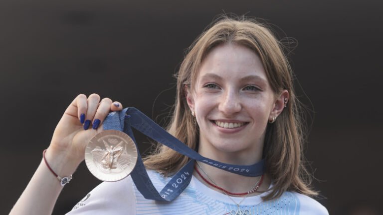 ana-maria-barbosu-are-sanse-sa-pastreze-medalia-obtinuta-la-jo-2024.-explicatia-presedintelui-tas-romania
