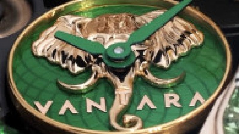 Ceas de lux inspirat de o grădină zoologică privată deținută de familia celui mai bogat om din Asia, Mukesh Ambani. Foto: Profimedia | Poza 5 din 7