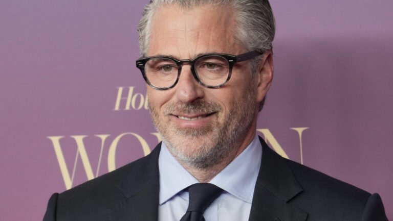 casey-wasserman,-presedintele-comitetului-de-organizare-a-jo-din-2028,-si-a-cerut-scuze-pentru-legatura-cu-partenera-lui-epstein