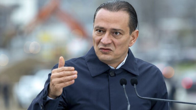 daniel-baluta,-atac-la-ciprian-ciucu:-primul-reflex-pe-care-il-are-este-sa-vina-sa-taie-si-apoi-sa-se-planga-ca-nu-are-bani