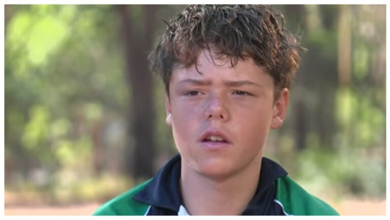 un-baiat-de-13-ani-a-inotat-in-ocean-timp-de-patru-ore-pentru-a-si-salva-mama-si-fratii