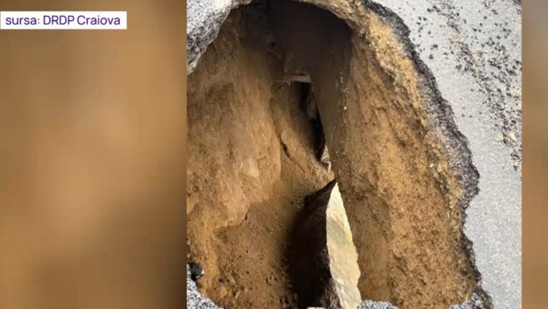 crater-urias-in-asfalt-pe-dn-56a-drobeta-turnu-severin-–-calafat.-se-circula-cu-restrictii
