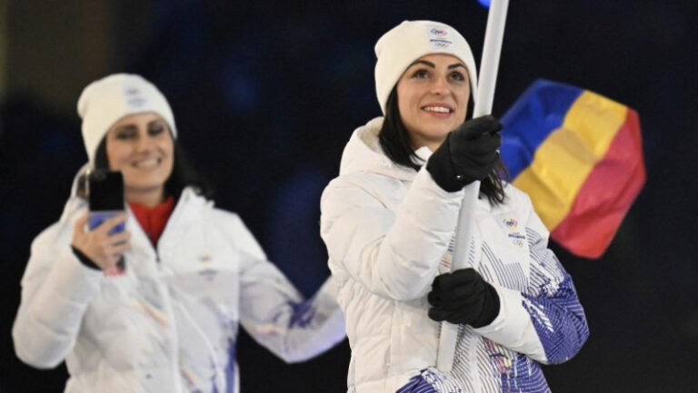 sportivii-romani-au-defilat-la-ceremonia-de-deschidere-a-jocurilor-olimpice-de-iarna-milano-cortina-2026