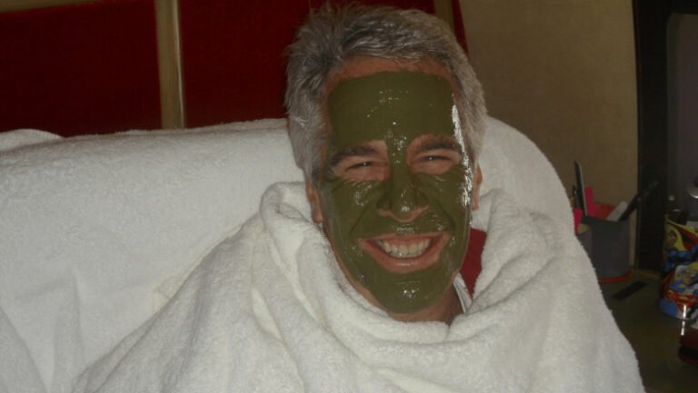 jeffrey-epstein-si-a-testat-adn-ul-pentru-prelungirea-vietii,-arata-documentele-publicate-de-administratia-trump