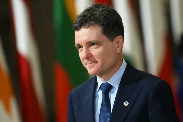 scene-ireale-la-derby-ul-clujului.-antrenorul-bergodi-a-luat-la-palme-si-la-pumni-doi-jucatori-ai-echipei-adverse